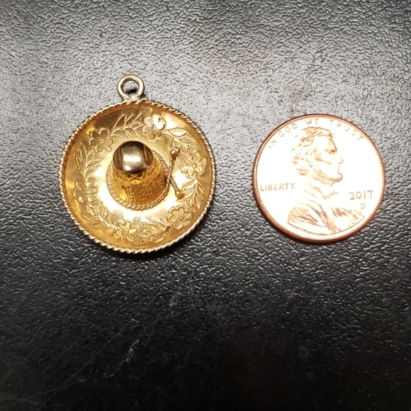 18K gold charm - Picture 1 of 1